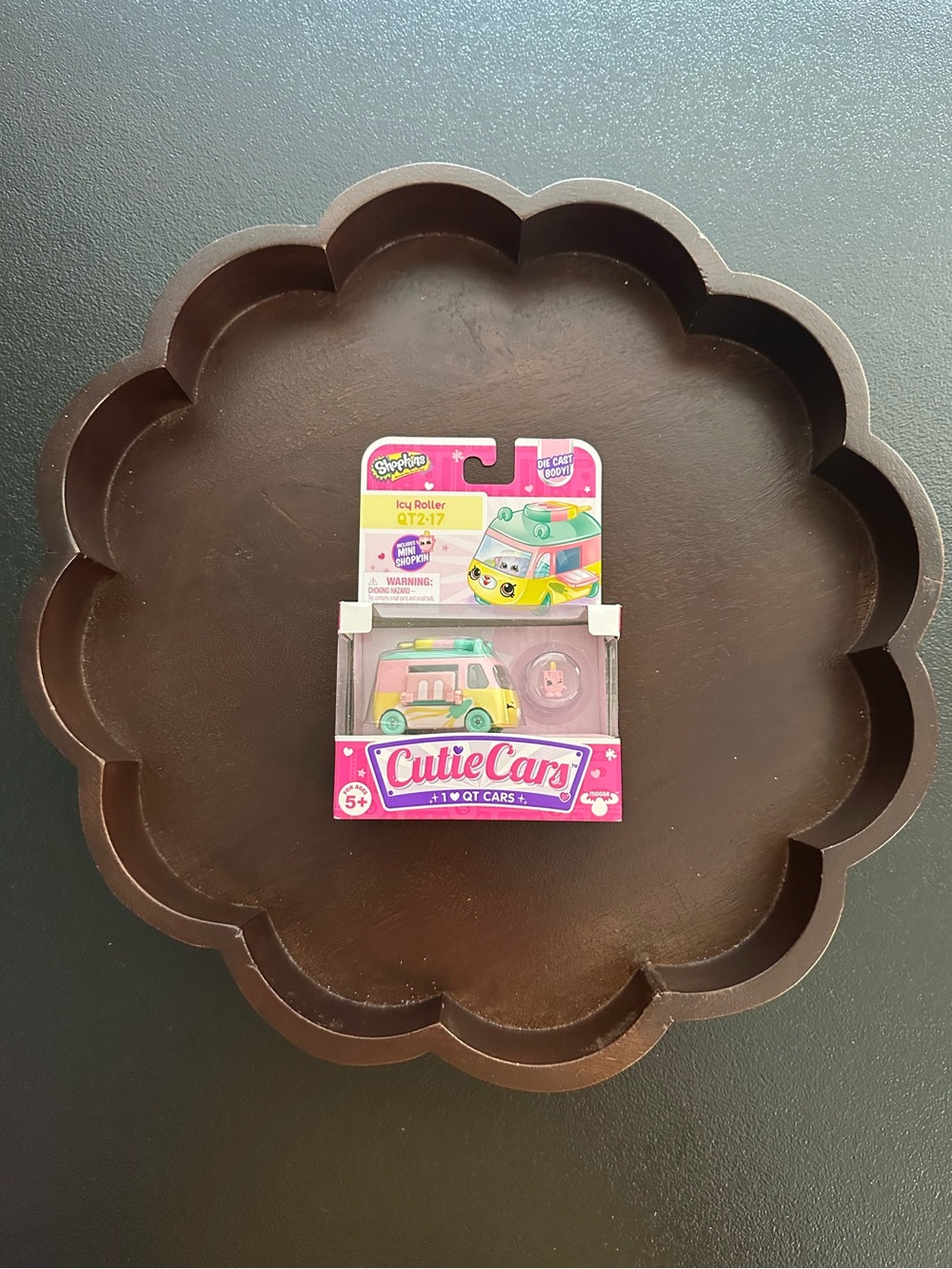 Shopkins Cutie Cars With Mini Shopkin QT2-17 Icy Roller